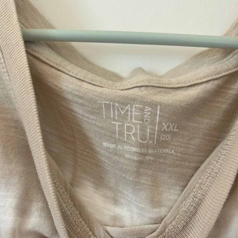 Time and Tru Beige and Cream Tank Top - Picture 2 of 4